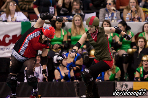 Rat City Rollergirls vs Rose City Rollers at Key Arena