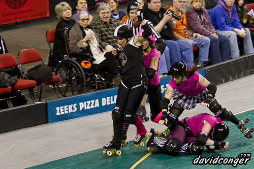 Rat City Rollergirls vs Rose City Rollers at Key Arena