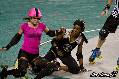 Rat City Rollergirls vs Rose City Rollers at Key Arena