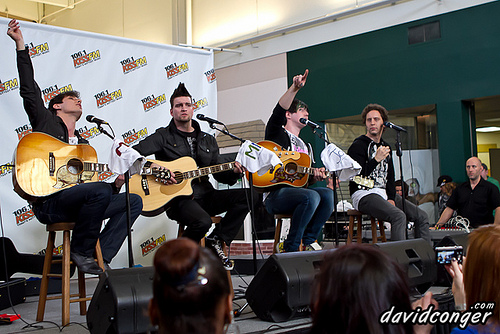 Marianas Trench at the Marketplace at Factoria