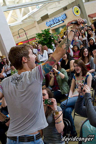 Hot Chelle Rae at Marketplace at Factoria