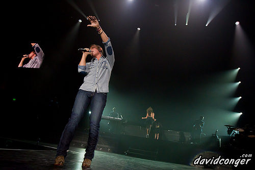 Idols Live 2011 at Comcast Arena