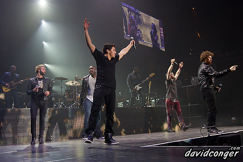 Idols Live 2011 at Comcast Arena