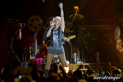 Sugarland at Comcast Arena