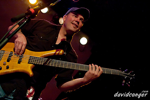 Aces Up at Showbox at the Market