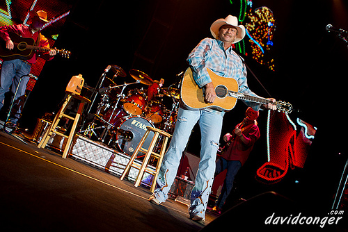 Alan Jackson at Comcast Arena