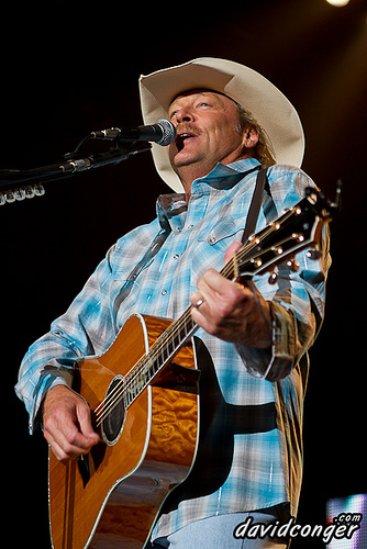 Alan Jackson at Comcast Arena