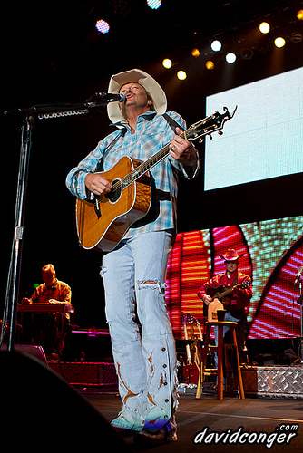 Alan Jackson at Comcast Arena