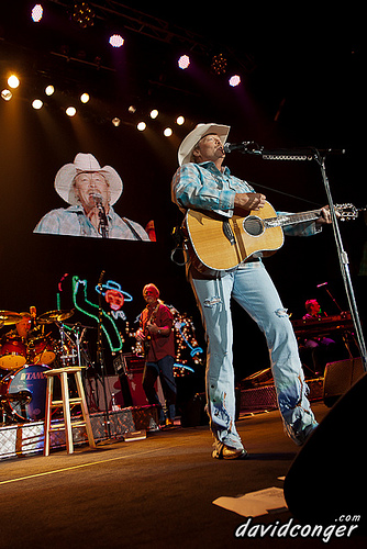 Alan Jackson at Comcast Arena