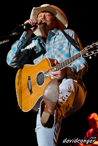 Alan Jackson at Comcast Arena