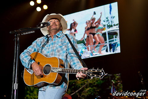 Alan Jackson at Comcast Arena
