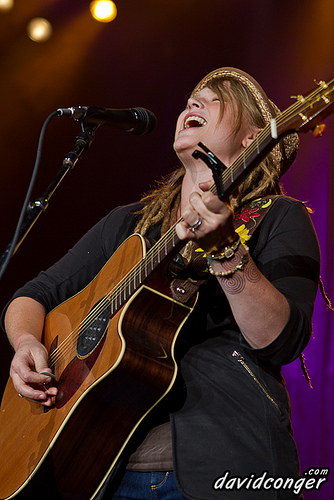 Crystal Bowersox at Comcast Arena