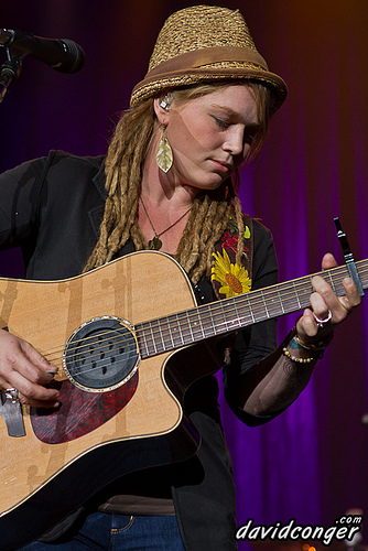 Crystal Bowersox at Comcast Arena
