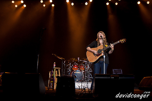 Crystal Bowersox at Comcast Arena