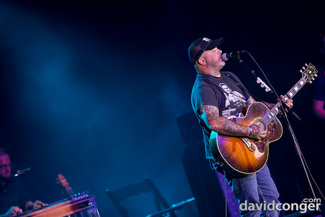 Aaron Lewis