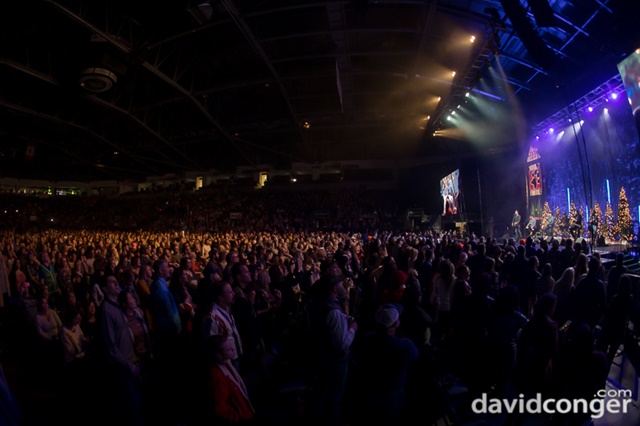 Hometown Holiday with 100.7 The Wolf