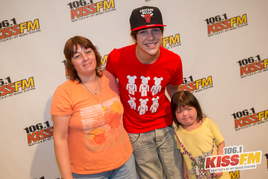 Austin Mahone meet and greet, photo 2