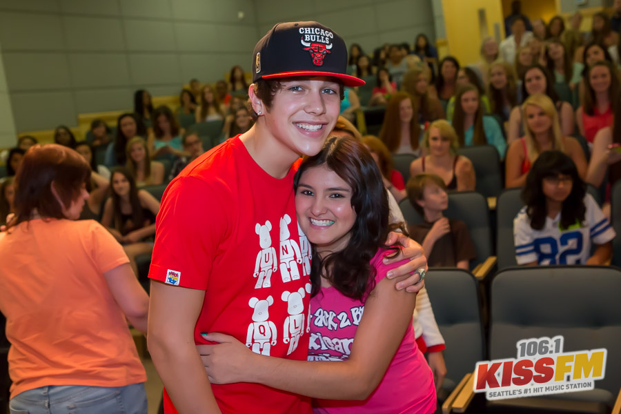 Austin Mahone meet and greet, photo 3